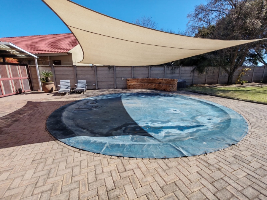 4 Bedroom Property for Sale in Vaalpark Free State